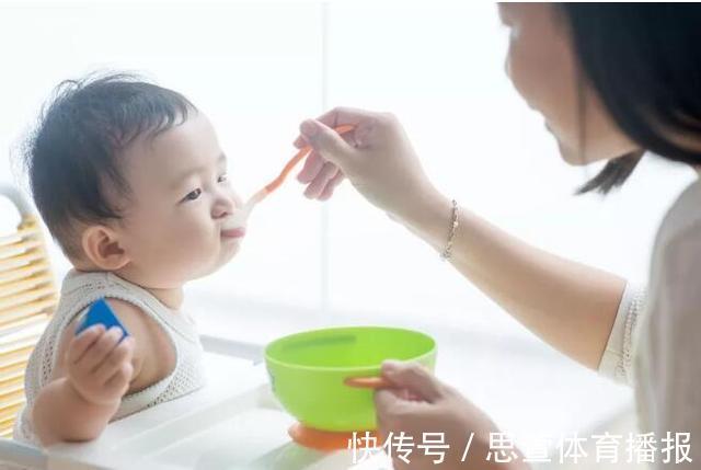 女儿|宝宝睡不踏实、“满床滚”?可能是在向你传递信号,父母别不知道