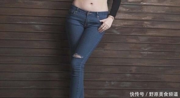  小蛮|光彩照人的牛仔裤美女，穿出迷人小蛮腰