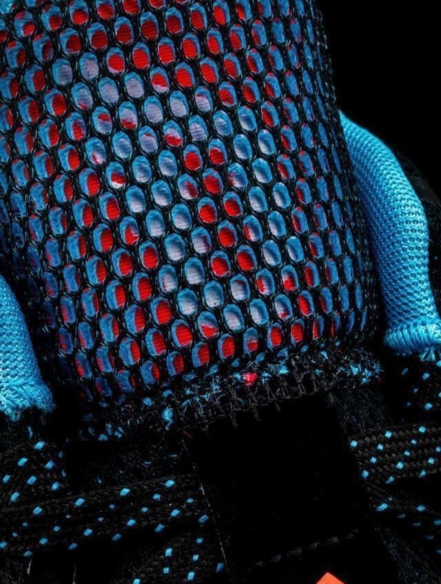 visionary 鸳鸯撞色+裸眼3D!上脚这双鞋,谁都忍不住多看两眼