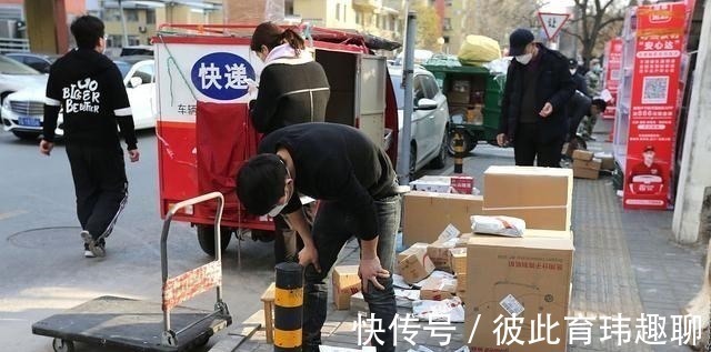 实体店|电商“瓜分”市场，大批实体店选择“退出”，实体店还有出路吗？