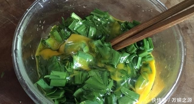 小菜|天天吃的一道家常小菜,多加一料味道立刻变得不一样