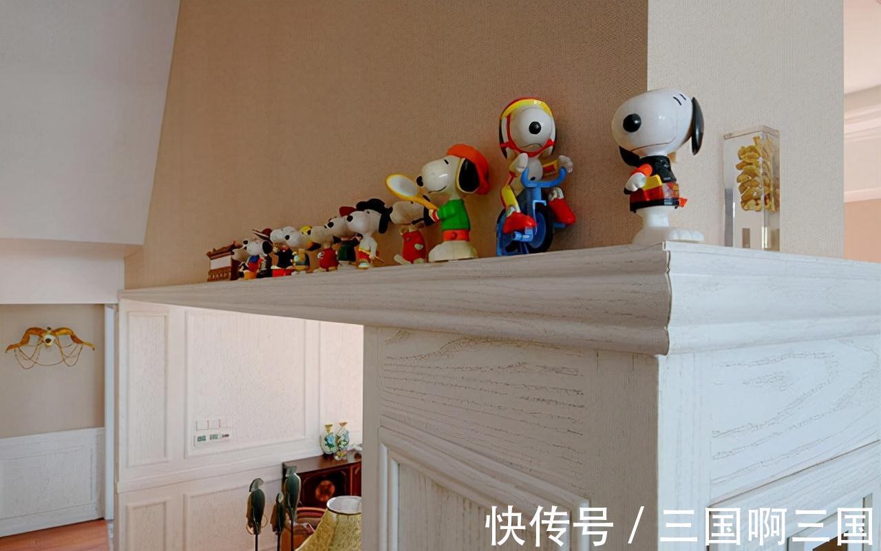 空间|美式别墅的独特韵味，客厅没有电视也很美，复古和浪漫并存