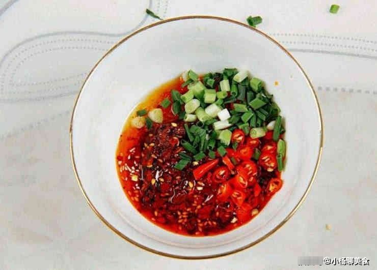 红油|教你8种蘸料的调制配方,让你吃什么都比别人更加有滋味