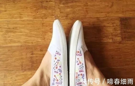 diy 小白鞋穿腻了?试下刺绣后的小白鞋,一样穿出“花”样!附教程