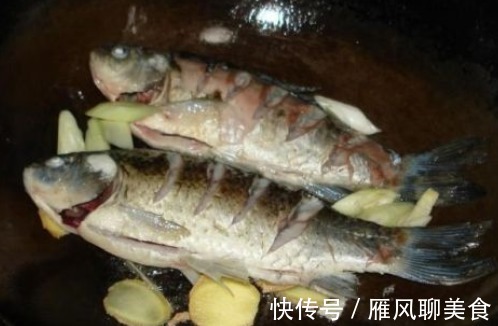 炖鲫鱼汤|炖鲫鱼汤，别直接下锅炖！再加这一步，汤浓味儿美，肉质鲜嫩不腥