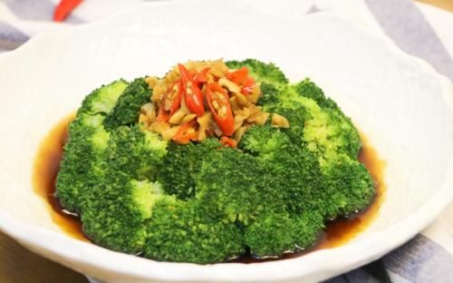 西兰花怎么做才更好吃？教你好方法，做好后色香味俱全，特别抢手！