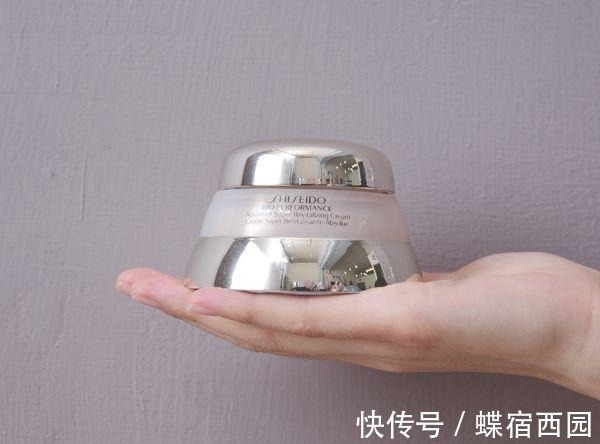 油腻感|秋冬面霜怎么选?从平价到贵妇,保湿效果最好的网红面霜盘点