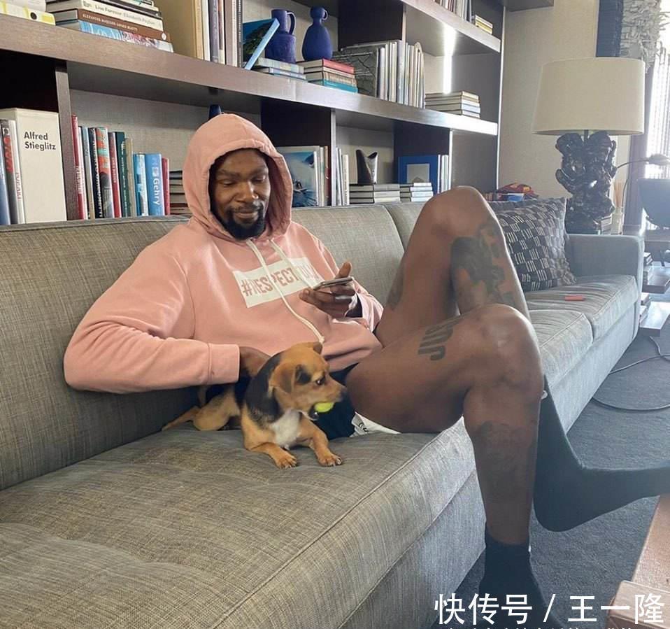 女网红|专注于篮球运动员,卡戴珊家族为何从未和杜兰特传出过绯闻?