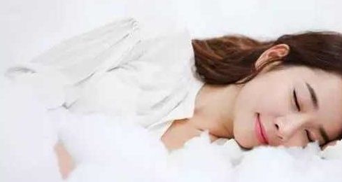 产后恢复|女人坐月子的这8个“不宜”，产妇要记在心里，不然吃亏的是自己