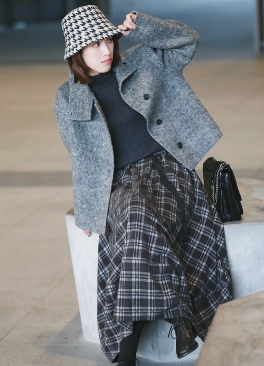 小个子 入冬先安排这4条半身裙,够美够撩人,小个子都能够驾驭