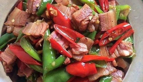  城里人|吃不完的腊肉，不要直接放冰箱，教您一招，腊肉放一年都不坏