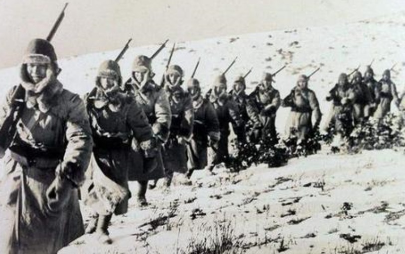 带领|他是东北大地主,带领全家抗日,捐出土地和财产,6个儿子都牺牲