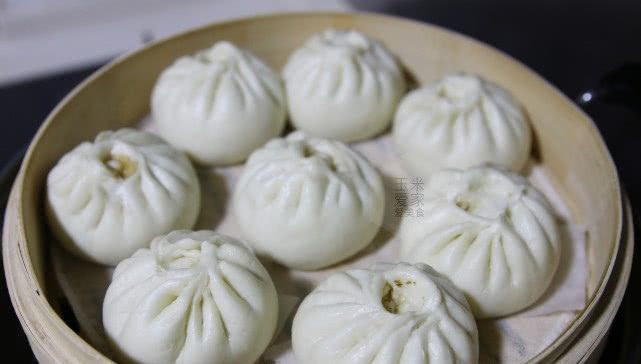 蒸包子馒头时,注意这七点,轻松解决发面回缩问题
