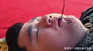 秦武王举鼎被人误解两千多年,其实他不是逞能,而是有很深的目的!