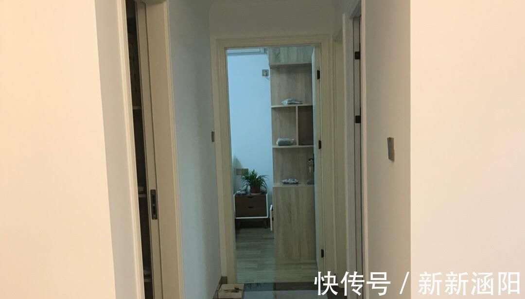 电视柜|她家小三新房,全屋简洁又舒适,电视墙“留白”,以后照着装