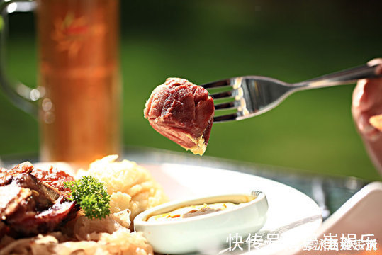 泡脚|寿命长的人,睡前会有5个好习惯,你若都做到,长寿或许与你有缘