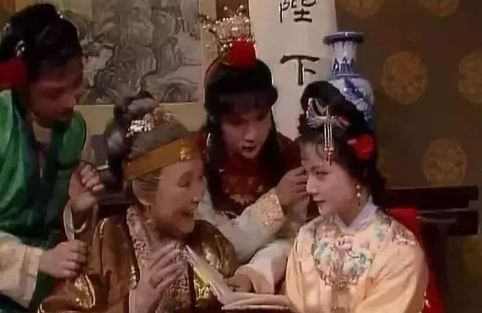 邢夫人!红楼梦中,贾宝玉的母亲为啥不叫贾夫人,而是王夫人呢?