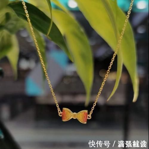 链条 黄金饰品终于打破古板的设计,时尚又新潮,这样的首饰是国风精品
