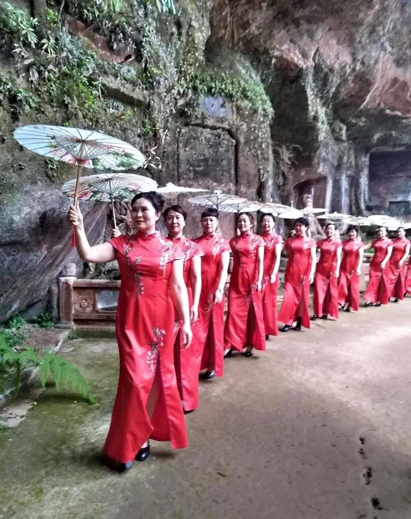 山崖|行游｜李康馨：雨行中岩寺