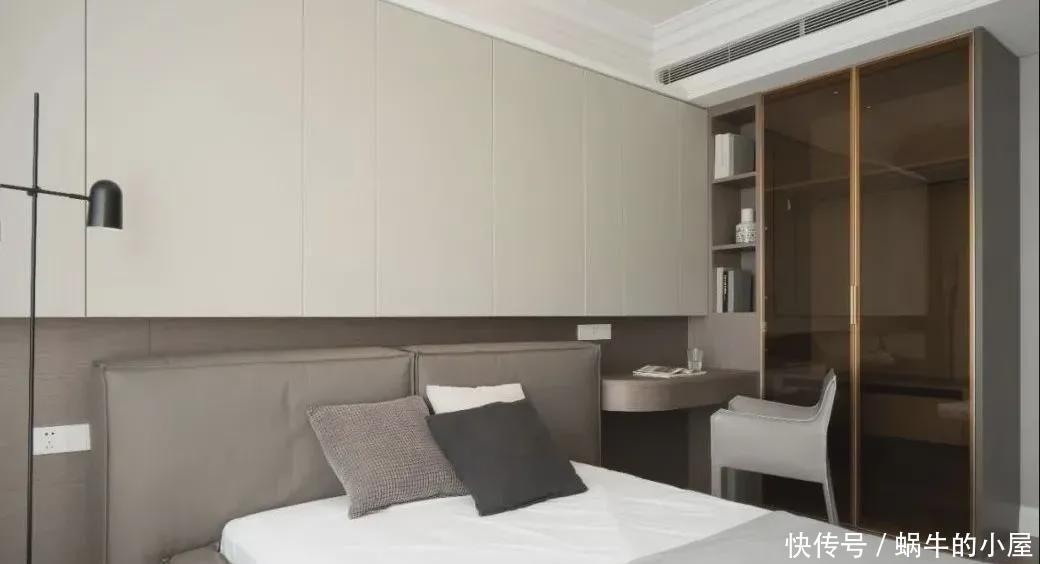 现代极简融合古典元素,成就别具一格的低奢空间