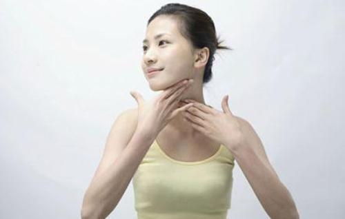 卵巢早衰|晨起若有4个表现,说明卵巢“透支”了,别忽视,或许你正在变老