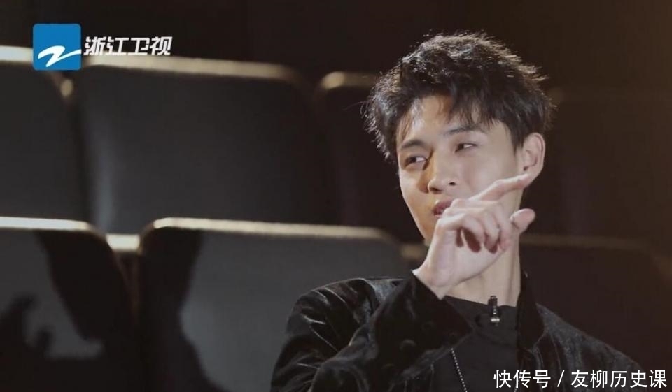 杨笠回应爆红堪称教科书,其实李诞秦昊秦霄贤早已给出过标准答案