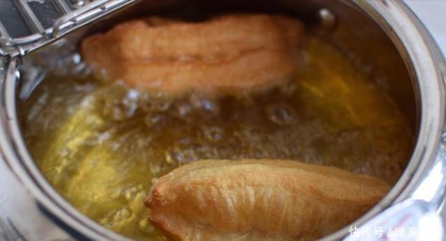  我家油条从不买，自己做各个空心，配方屡试不爽，我每次都成功