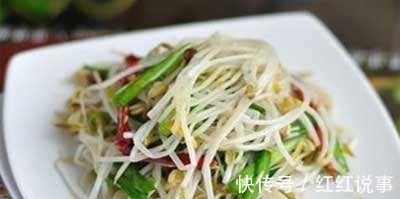 炒豆芽，焯水还是直接炒第1步就错，难怪豆芽不脆爽出水严重！
