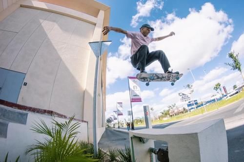 都2021年了，欧洲滑板品牌你只知道PALACE?