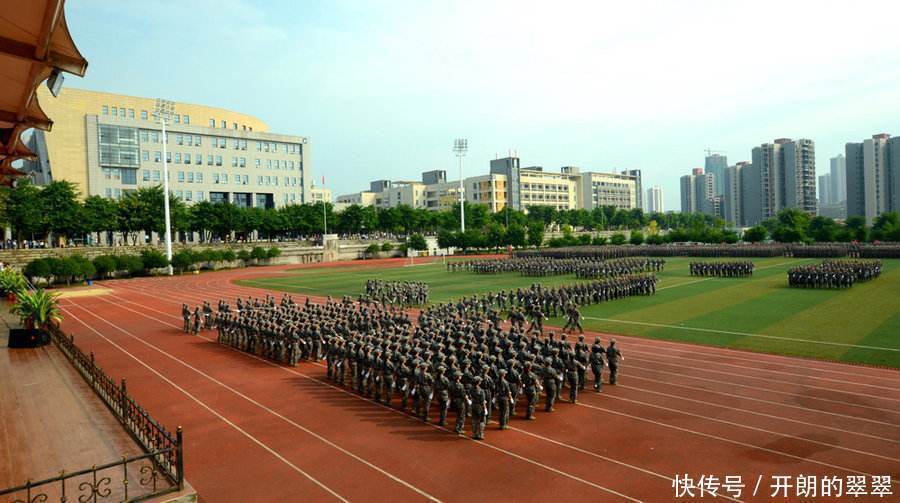 建筑工地|取消学生军训，呼声愈来愈大，您支持吗