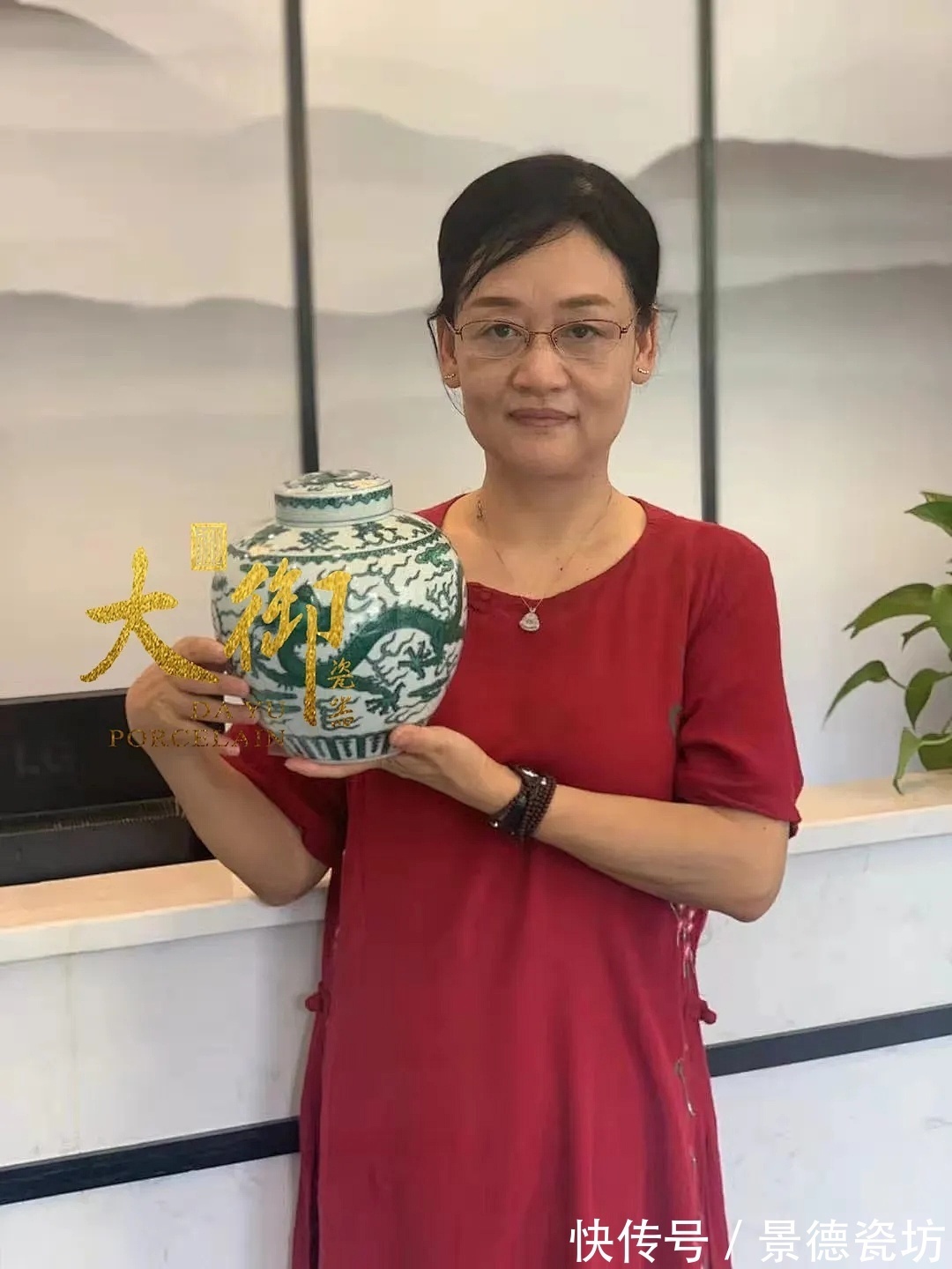 斗彩$大御瓷器涂杏花——瓷坛青花圣手，当代斗彩女将军，国瓷风韵传承不息！