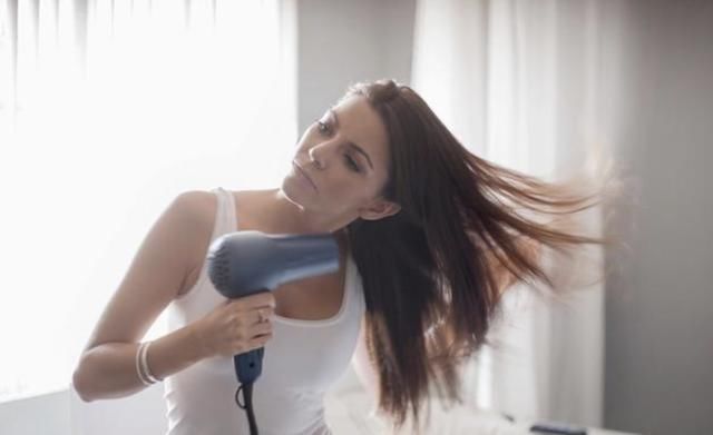 月子|坐月子堪比“坐关”，宝妈出关时的发型辣眼睛，宝爸想退货