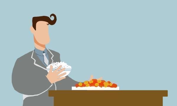 牙龈肿大|吃饭时，总咬到舌头或腮帮子并不是馋肉了，或是大脑发出的预警