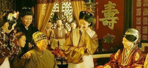 秦钟&红楼梦隐藏剧情!秦可卿出殡时遇到一个村姑,其实身份很高贵!