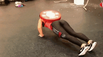 |搞笑GIF:哥们,你这坐骑厉害了,出门回头率很高