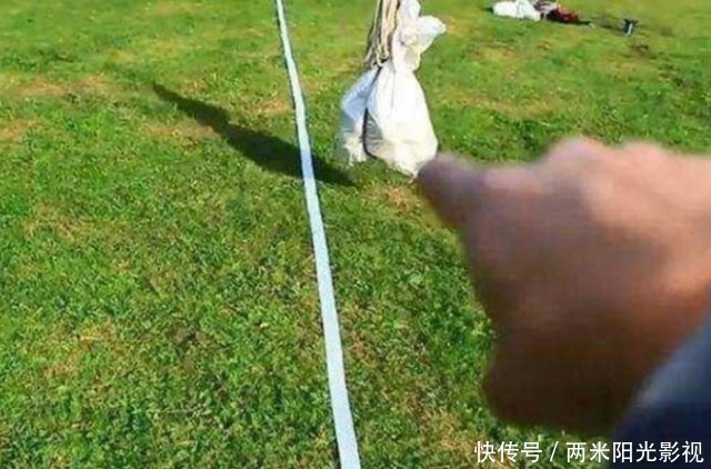 地球 如何证明地球在转动?把石头吊在空中,神奇的现象出现了