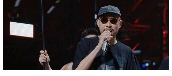 《哥哥》成團(tuán)名單曝光？海泉尹正淘汰，李響意難平，熱狗最具爭(zhēng)議