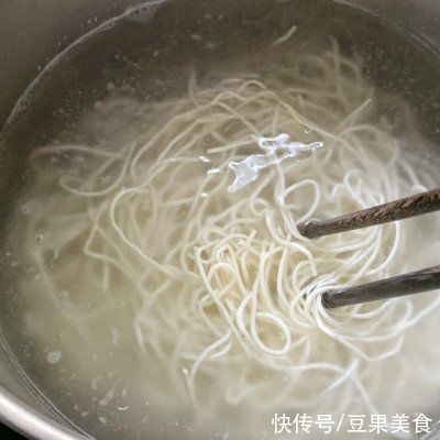 小面|这重庆人的早餐：杂酱面连吃3天了！明天还想吃