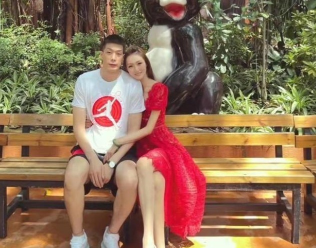 别墅|人生赢家任骏飞,娶高学历娇妻,肤白貌美大长腿,新买独栋小别墅