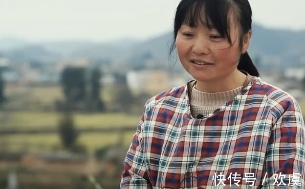 心肌缺血|变形计:村妇突然犯病,桌子上的一物惹争议,网友:能走点心不?