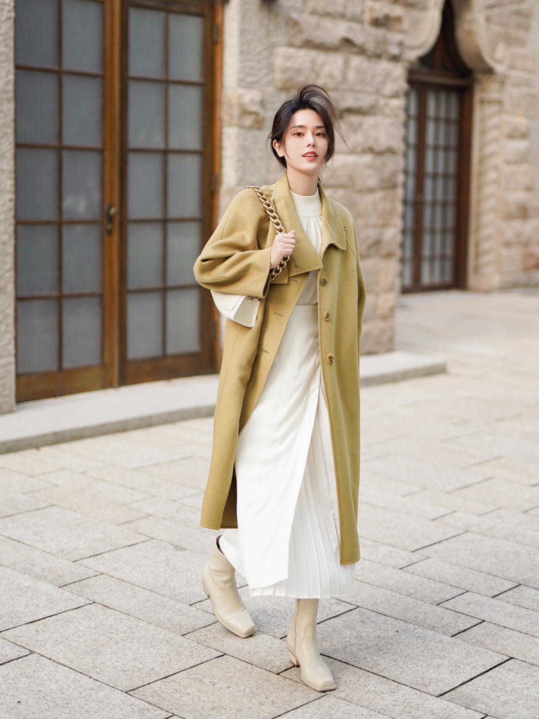 时尚博主|入冬以后火了的大衣,没想到大衣+裙子这样穿洋气,太温柔了