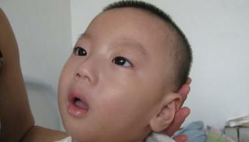 这东西|这东西太危险,半小时'毁了'娃眼睛,可能你家也有,家长别轻视