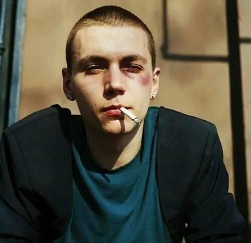 与颜值无关，让女生脸红心跳的5款男生发型！