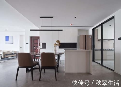 主卧室|日子过久了才知道柜子很重要,虽说空间不豪华,但却胜在实用