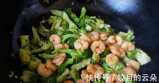 玉米淀粉|在家做蒜蓉虾仁西兰花，蒜香浓郁，可口清爽！