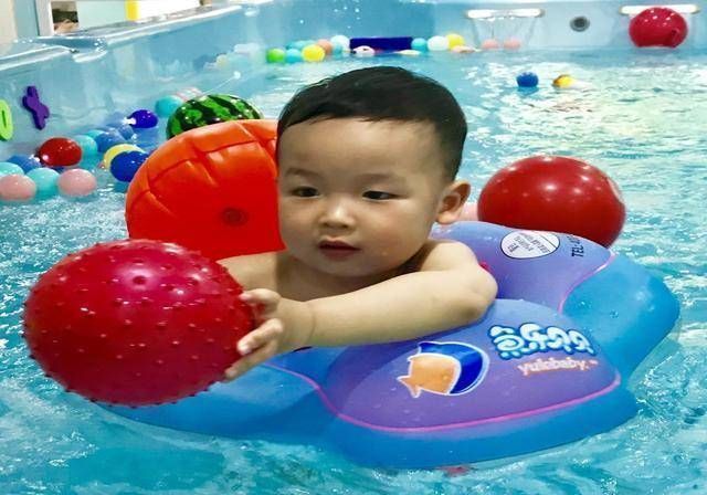 关键期|宝宝的语言发展有“阶段性”,把握好这三个关键期,帮宝宝早发声