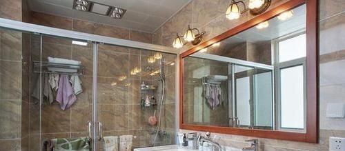 老公|我家仅有80平,老公在过道上装花廊,没想到对门邻居学我家也整了