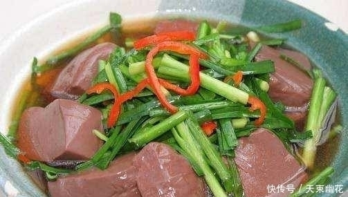 胆固醇|吃完猪血后拉出来黑便,吃猪血到底对健康是好是坏?早了解早好