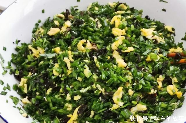 早餐在家吃实惠,一锅煎包只花5块钱,全家人吃得饱饱的,真香!