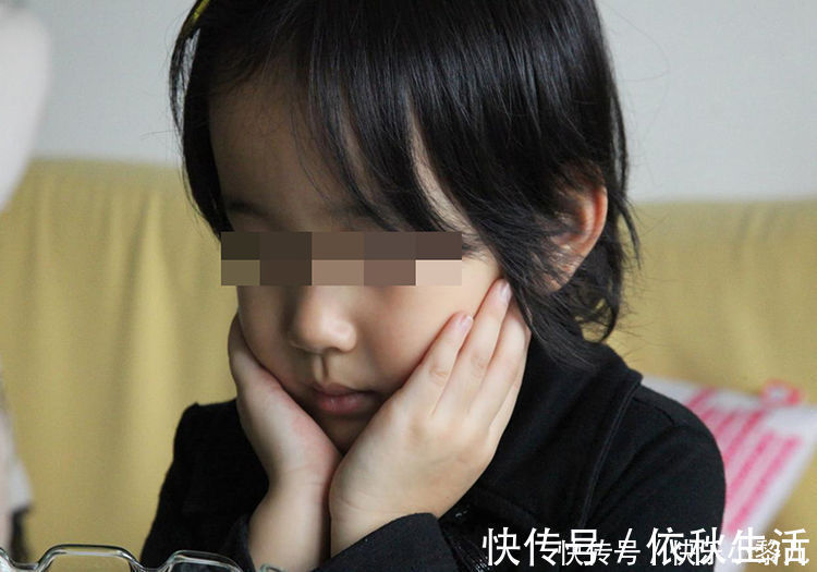 邻居|男孩从小爱哭和不爱哭,长大后差距很明显,爱哭的孩子招人疼